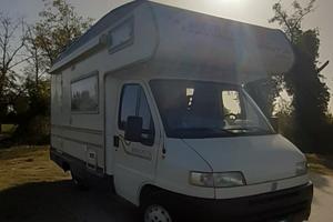 Camper Mansardato Mobilvetta