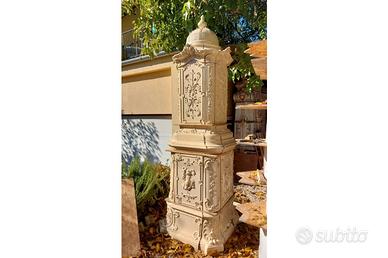 Stufa in maiolica antica