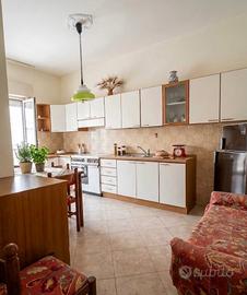 Ampia cucina, subito disponibile