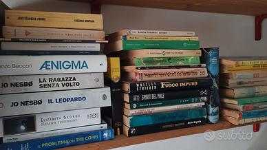 libri e fumetti vari, chiedimi info e foto