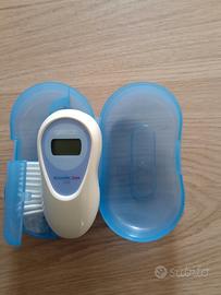 termometro digitale all'orecchio