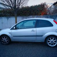 Ford Fiesta 1.3 benzina 75 cv anno 2007
