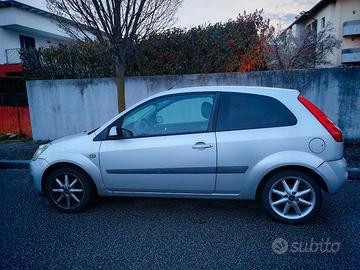 Ford Fiesta 1.3 benzina 75 cv anno 2007