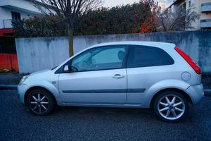 Ford Fiesta 1.3 benzina 75 cv anno 2007