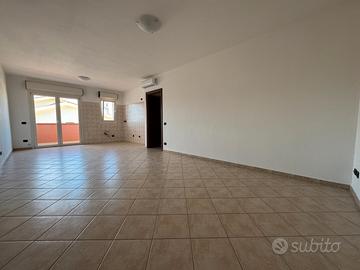 Ampio trivano, come nuovo con posto auto