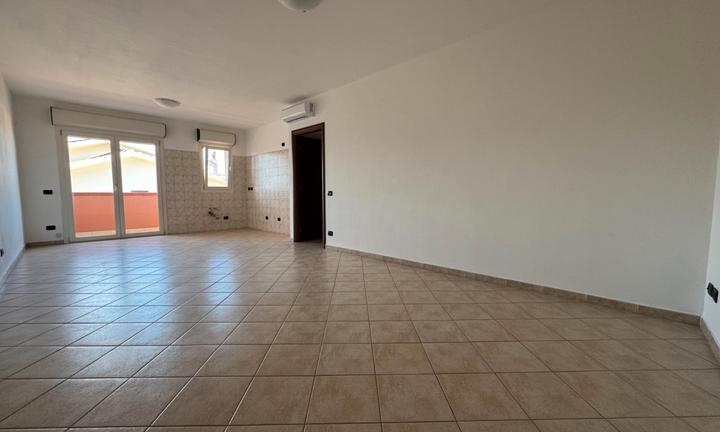 Ampio trivano, come nuovo con posto auto