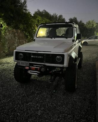 Suzuki sj413