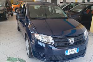 134188KM SANDERO GPL DI FABBRICA PERFETTA