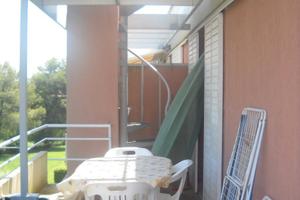 Bilo-trilo con terrazza-solarium-piscina