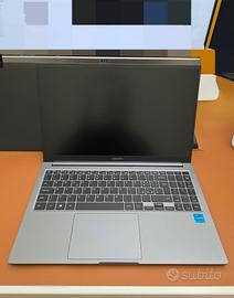 Samsung Galaxy Book 4 i3 NUOVO mai usato