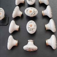 Pomelli in ceramica dipinti a mano 