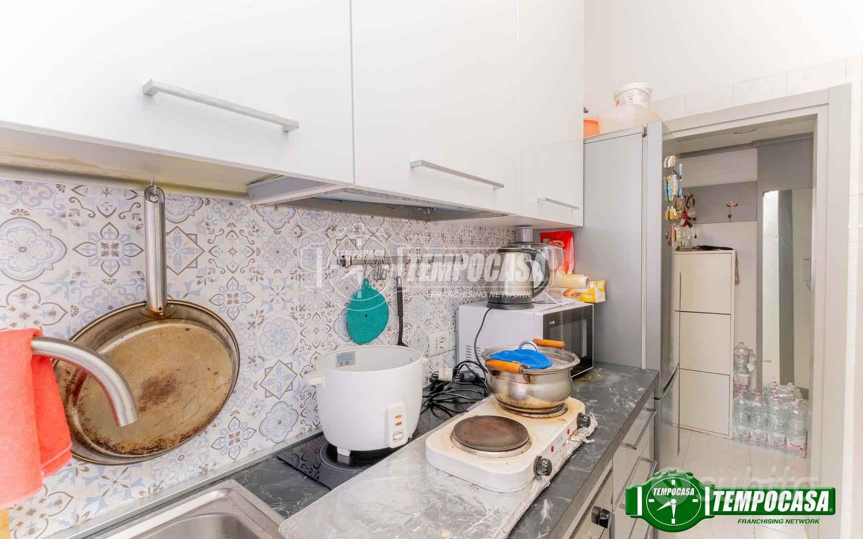 2 locali con cucina separata e balcone - Vista 5