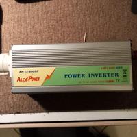Trasformatore inverter da 12 V. a 220 V.