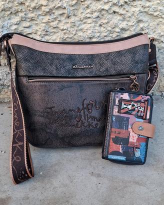 Borsa con portafoglio 