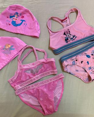 2 costumi 5/6 anni e 2 cuffie bimba