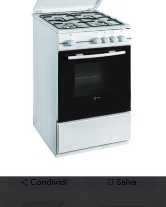 cucina a gas  usata pochissimo 