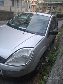 ford fiesta 2004