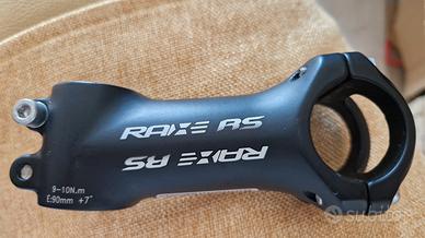 Attacco manubrio in alluminio.