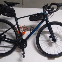 gravel.carbonio giant