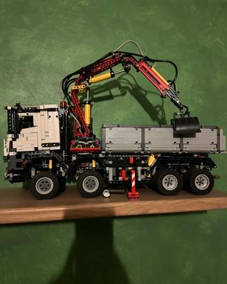 Lego Technic 42043 - Mercedes-Benz Arocs 3245