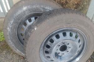 Gomme invernali complete di cerchio acciaio