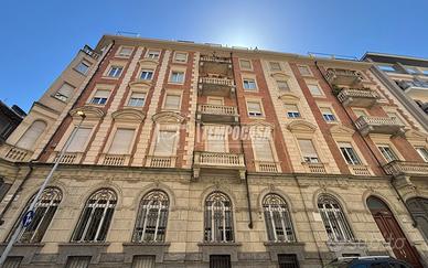 AMPIO 4 LOCALI LUMINOSO IN ZONA RESIDENZIALE!