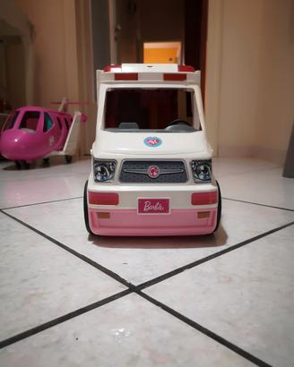 Ambulanza Barbie 