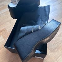 Sandalo Ernesto Dolani