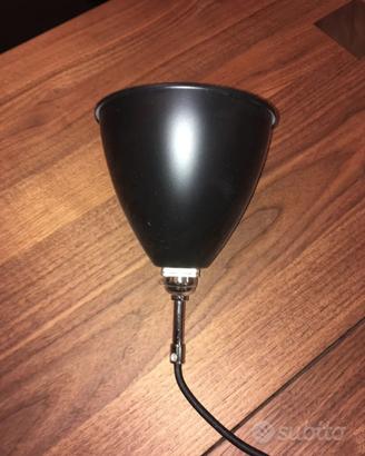 Lampade “pendant” GUBI