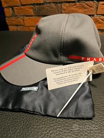 Cappellino Prada Luna Rossa - Nuovo con Etichette