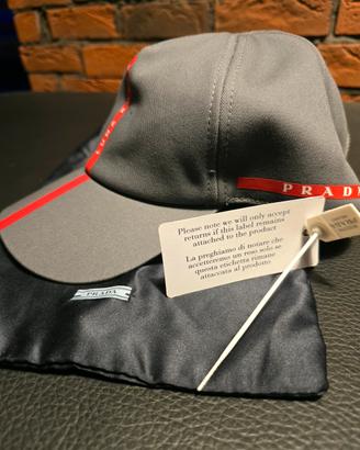 Cappellino Prada Luna Rossa - Nuovo con Etichette
