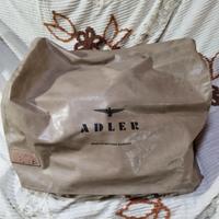 Macchina da scrivere Adler