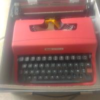 MACCHINA DA SCRIVERE OLIVETTI