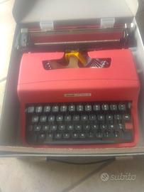 MACCHINA DA SCRIVERE OLIVETTI