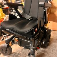 Carrozzina elettrica Q400r