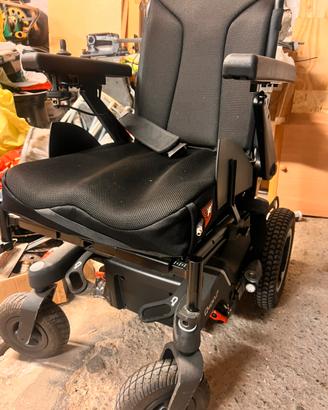 Carrozzina elettrica Q400r