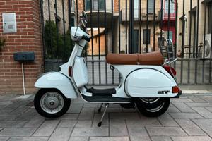 Vespa px 150 arcobaleno elestart