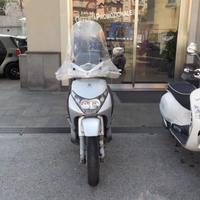 PIAGGIO Beverly 250 i.e. Anno