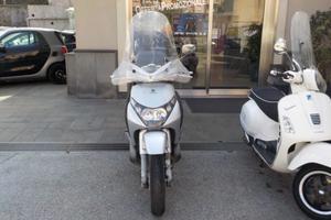 PIAGGIO Beverly 250 i.e. Anno