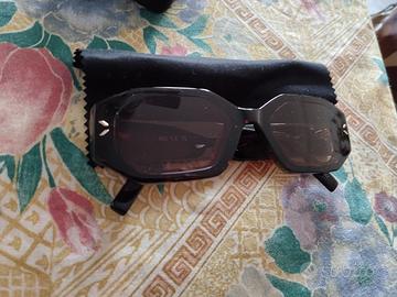 Alexander McQueen MADE IN UK