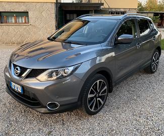 NISSAN Qashqai Tekna