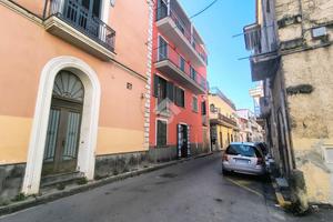 4 LOCALI A POMIGLIANO D'ARCO