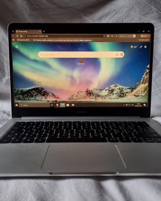 Laptop Huawei Matebook D14 AMD Ryzen + custodia