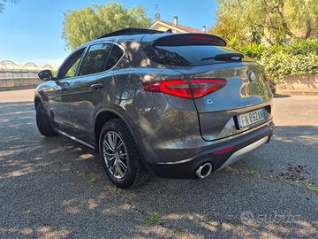 stelvio q4 210cv