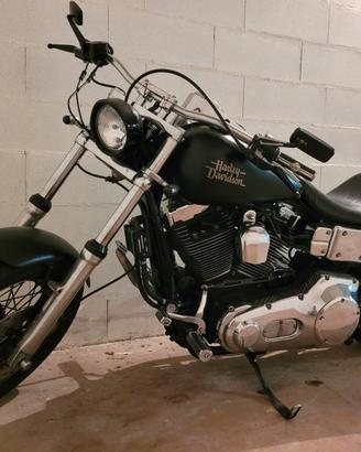 Harley-Davidson Dyna Low Rider con ruota da 210