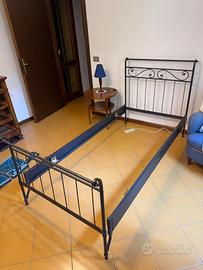 Letto in ferro battuto più rete a doghe con motore