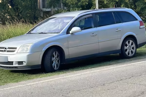 VendoOpel vectra del 2004