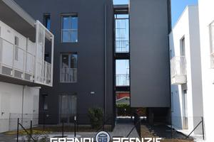 ULTIMO PIANO NUOVO TRICAMERE CON DOPPIO TERRAZZO