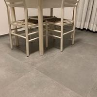 tavolo cucina con quattro sedie