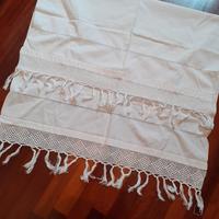 Magnifico asciugamani con frange